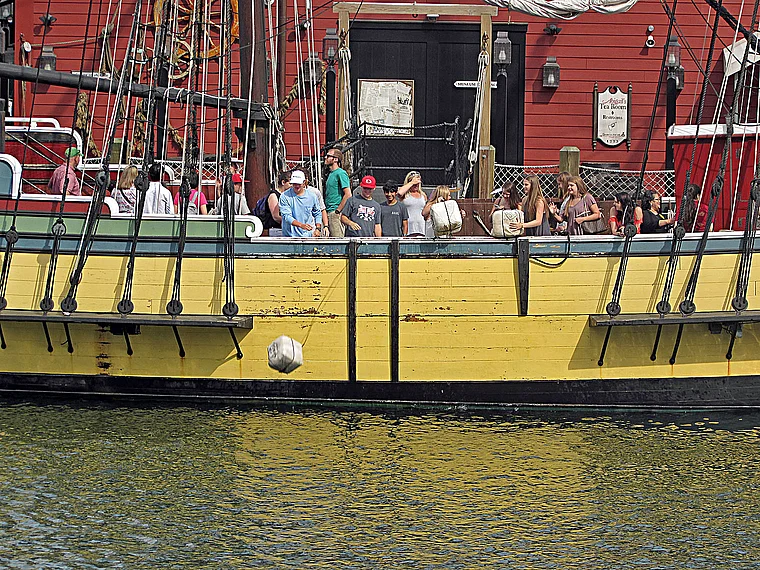 Boston Massachusetts Tea Party Schiff Beaver