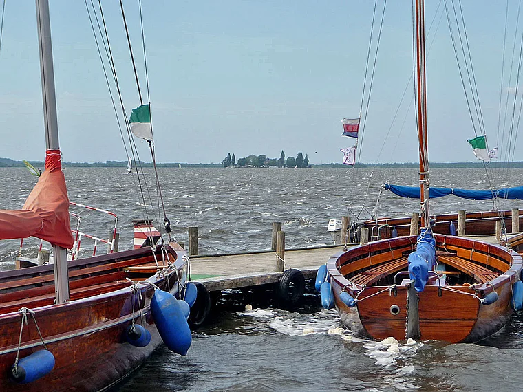 Steinhuder Meer Insel Wilhelmstein von fern