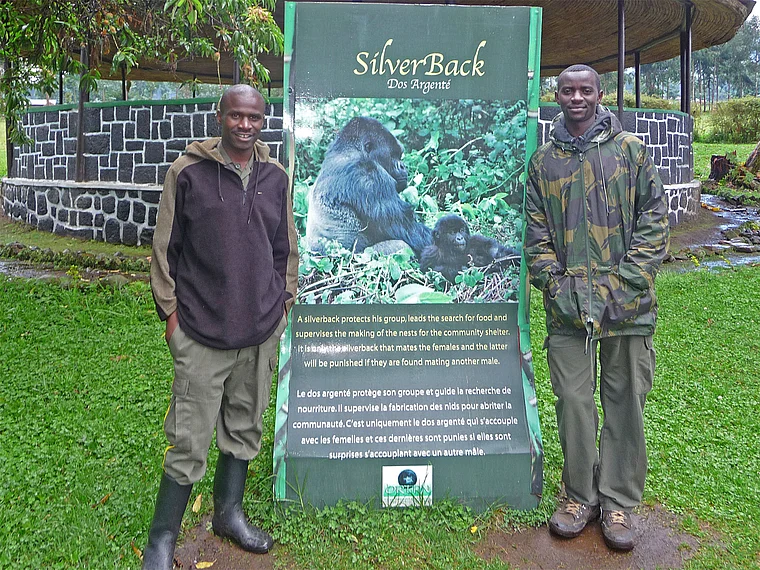 Ruanda Volcanoes National Park Gorilla Tour Guides