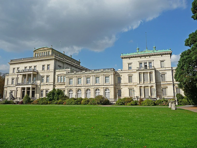 Essen Villa Hügel außen