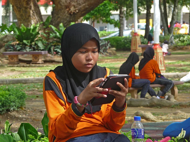 Melaka Mädchen mit Kopftuch