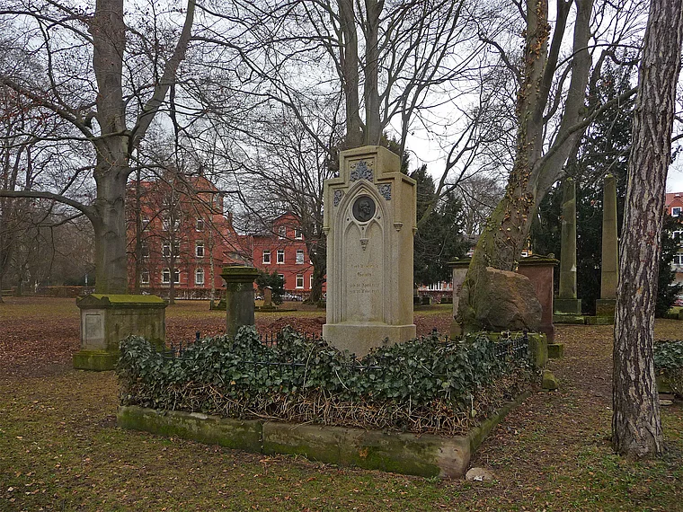 Göttingen Friedhof Grab Gauß