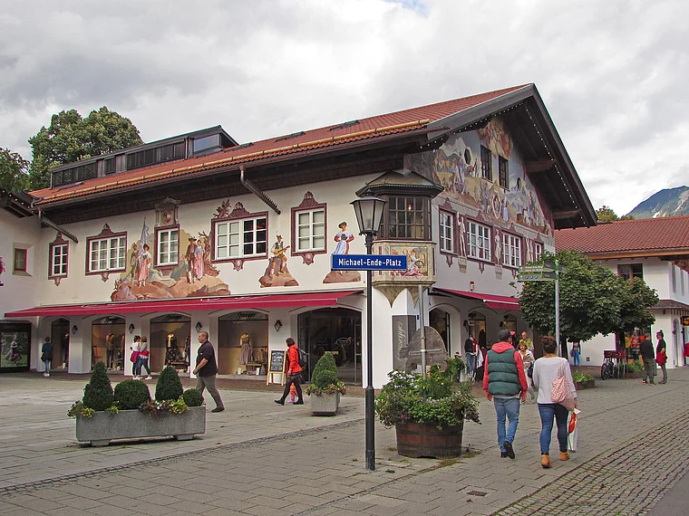 Garmisch-Partenkirchen Michael Ende Platz