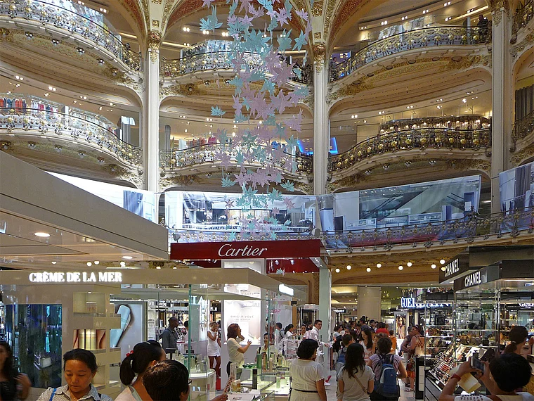 Paris Galeries Lafayette innen Cartier