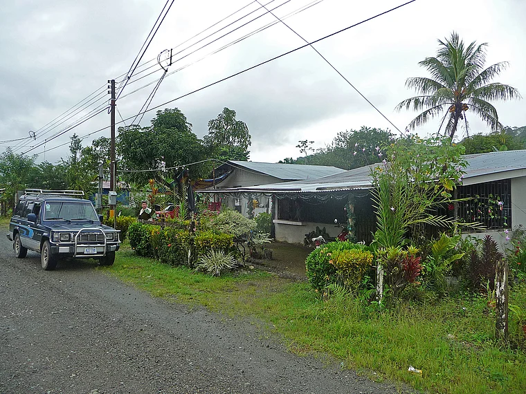 Costa Rica Dorf Gamba
