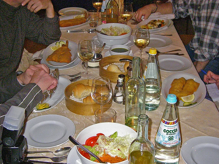 Friaul Sutrio Trattoria alle Trote gedeckter Tisch