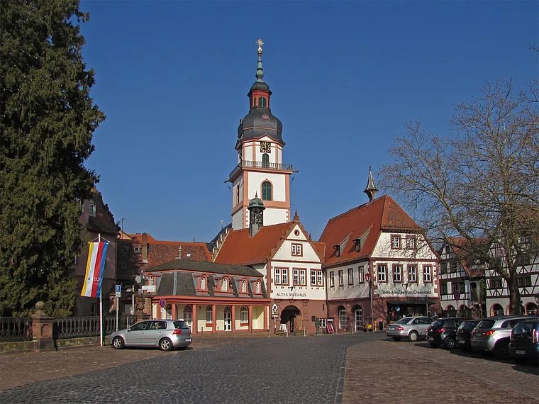 Erbach (Odenwald) Rathaus und Stadtkirche