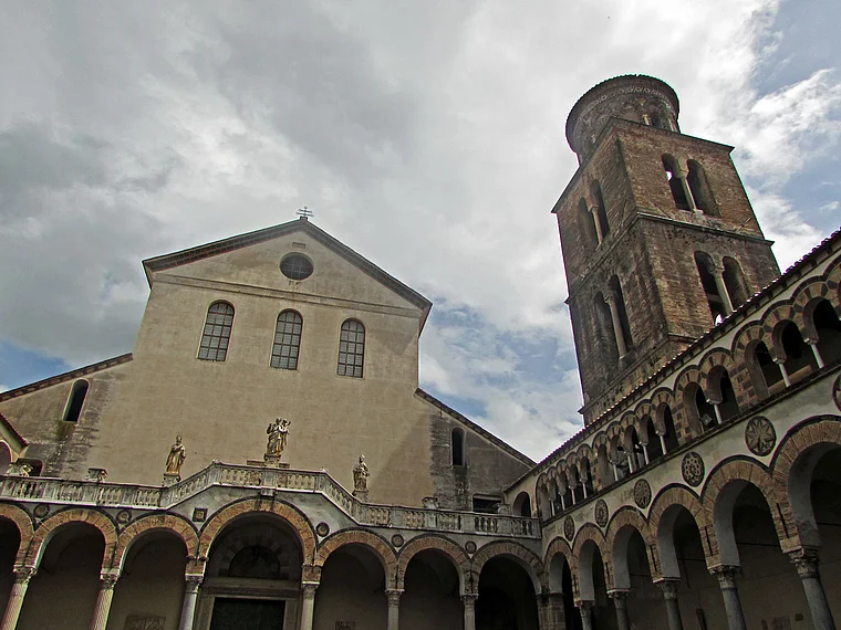Salerno Duomo Innenhof