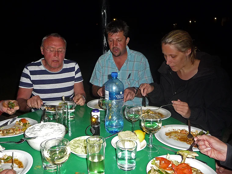  Südafrika Drakensberge Abendessen