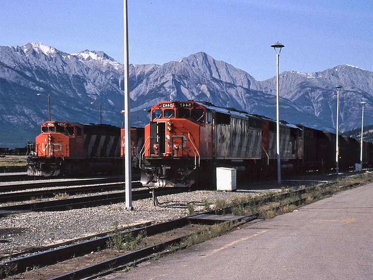 Alberta Jasper Bahnhof mit Zügen