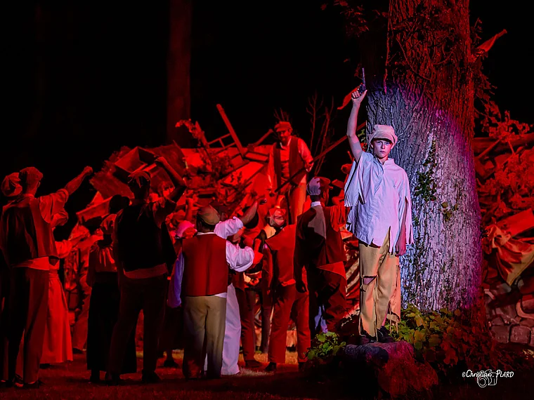 Montreuil-sur-Mer Szene Les Miserables