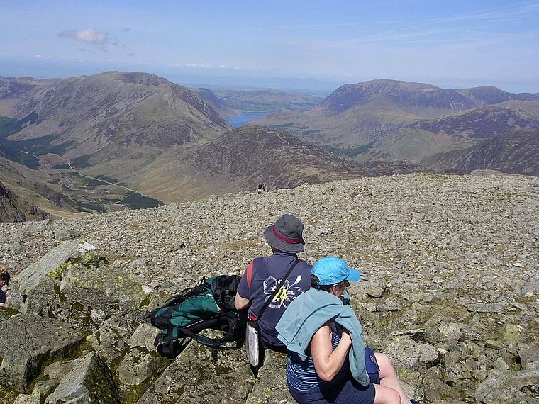 Lake District Great Gable Gipfel mit Wanderern