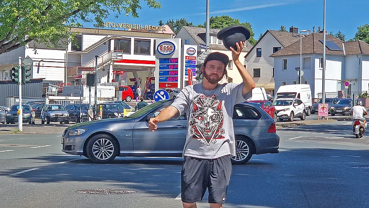 Mainz Straßenjongleur mit Hut