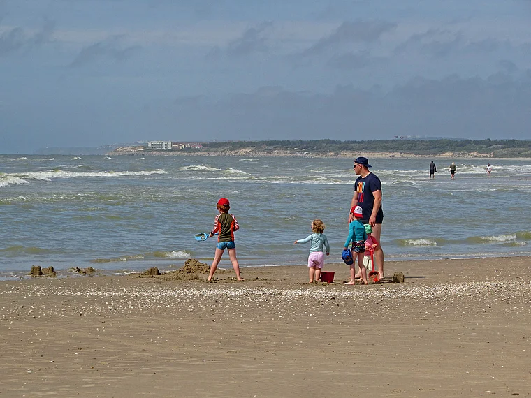 Le Touquet-Paris-Plage Strand mit Menschen