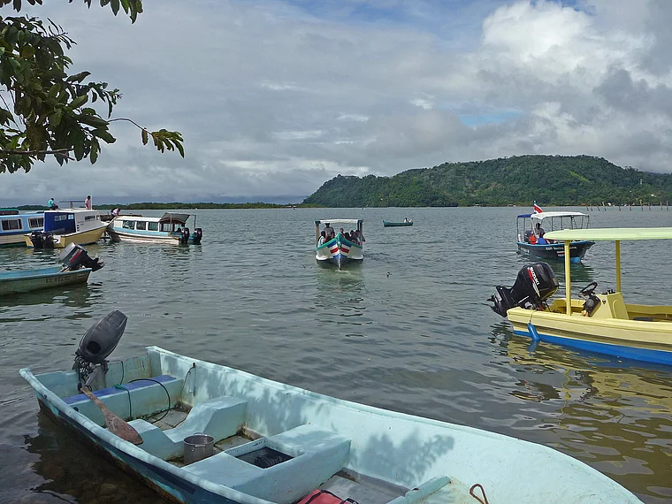 Costa Rica Golfito Boote im Hafen