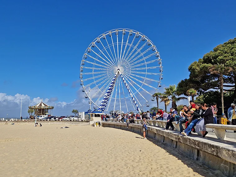 Arcachon Strand Riesenrad von Westen