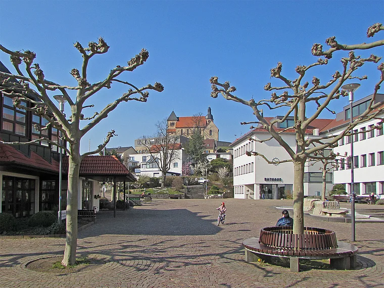 Petersberg Rathausplatz