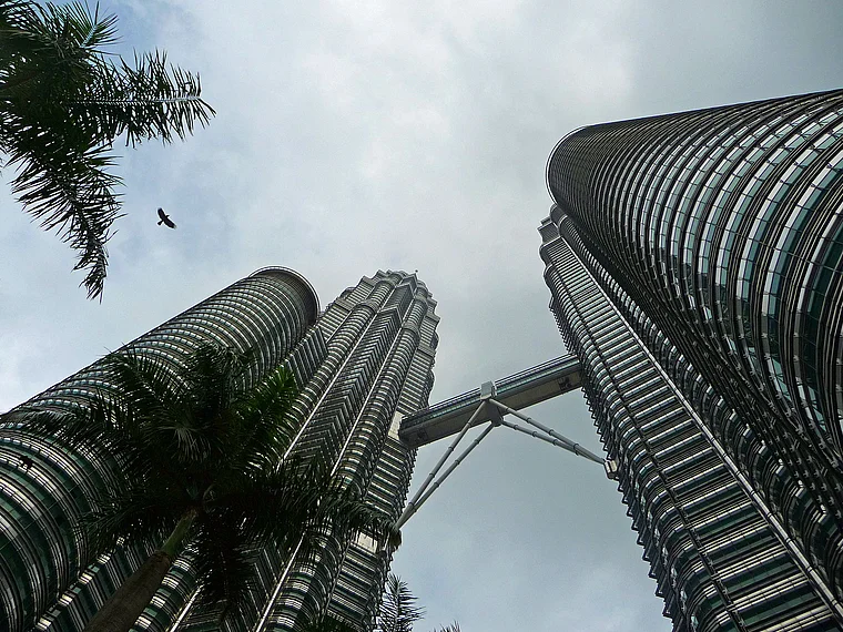 Kuala Lumpur Petronas Towers Blick nach oben