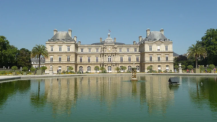 Paris Palais de Luxembourg nah