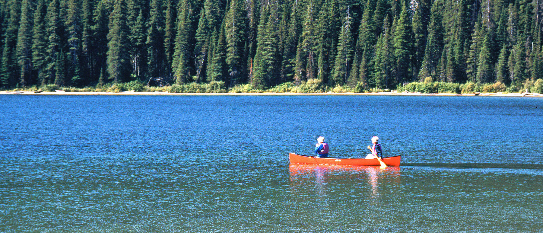 Alberta Waterton Lake Kanu