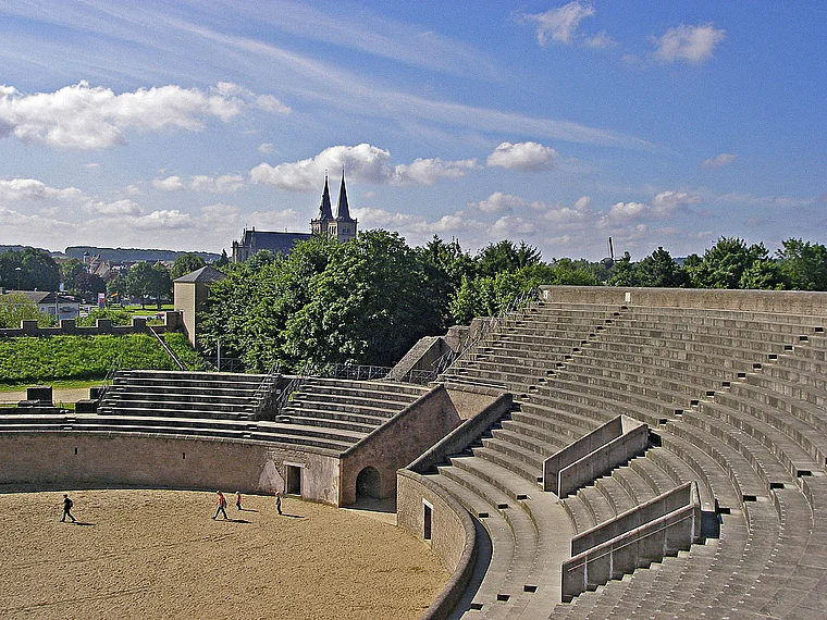 Xanten Amphitheater innen
