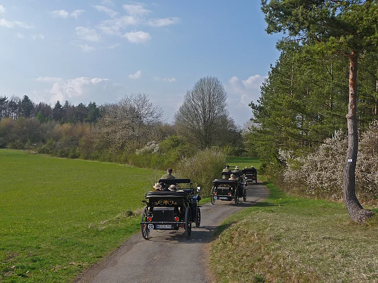Fränkische Schweiz Aaglander Kreuzfahrt auf Feldweg