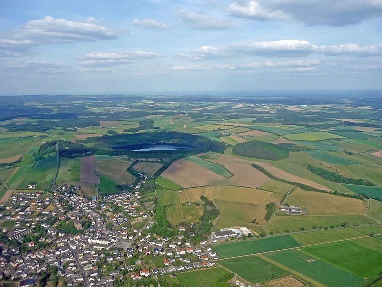 Vulkaneifel Rundflug Gillenfeld aus der Luft
