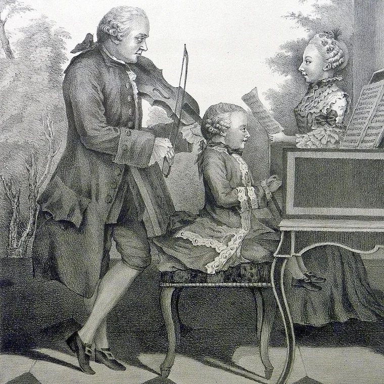 Historischer Stich: Leopold Mozart musiziert mit seinen Kindern