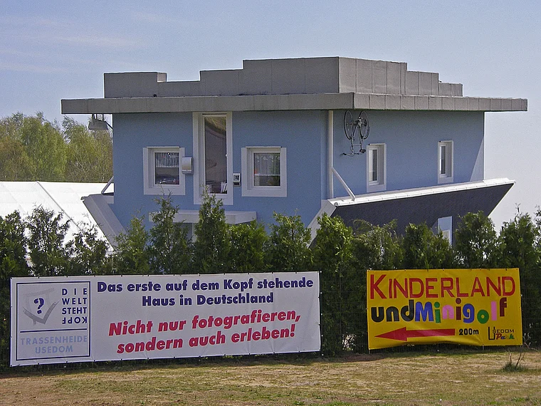 Usedom Trassenheide Haus auf dem Kopf außen