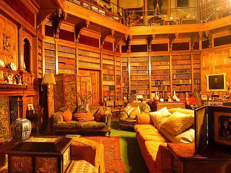 Lake District Muncaster Castle Bibliothek