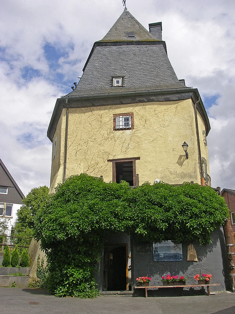 Simmern Schinderhannesturm außen