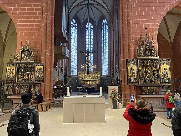 Frankfurt Dom Altarraum