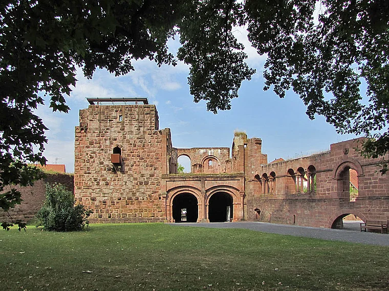 Gelnhausen Kaiserpfalz Innenhof
