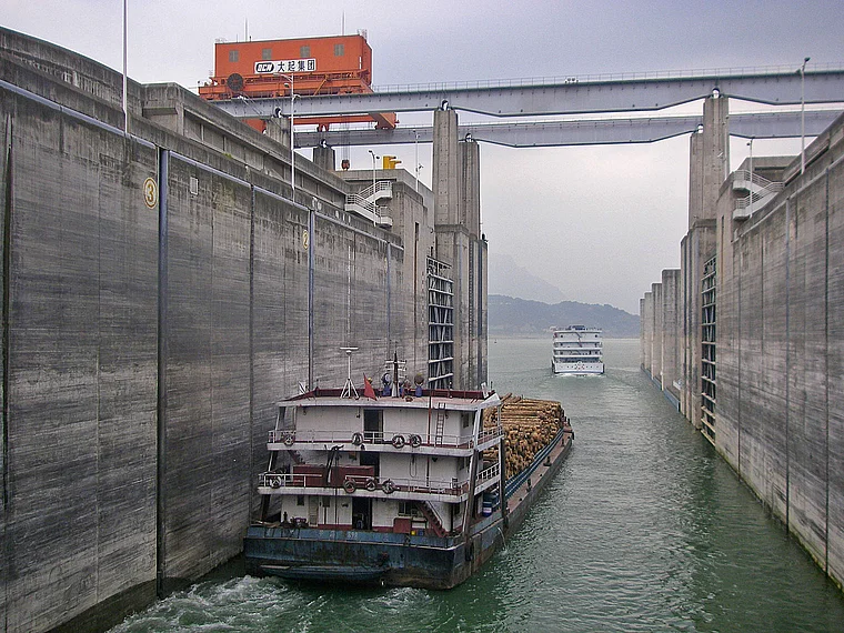Jangtsekiang Drei Schluchten Staudamm Schleuse Ausfahrt