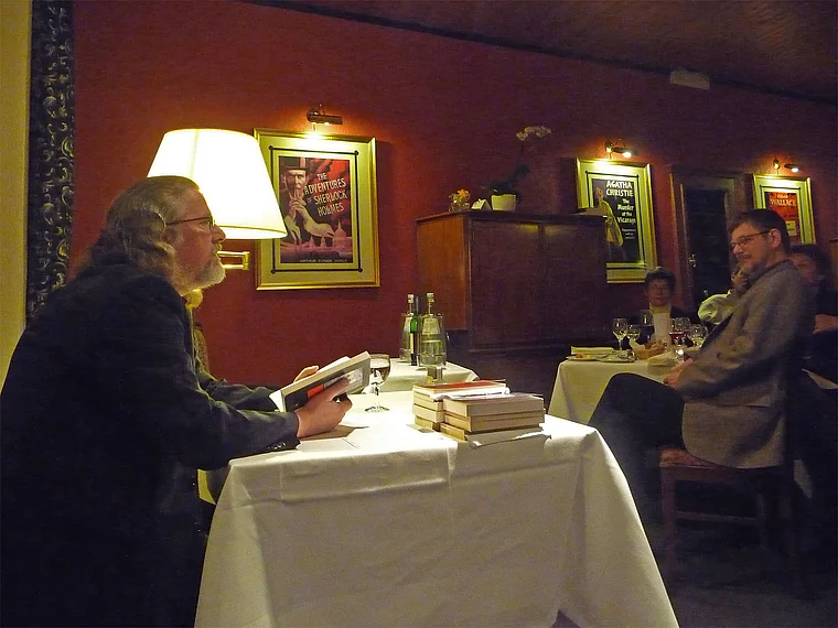 Vulkaneifel Hillesheim Krimi Hotel Krimidinner Lesung Peter Gerdes