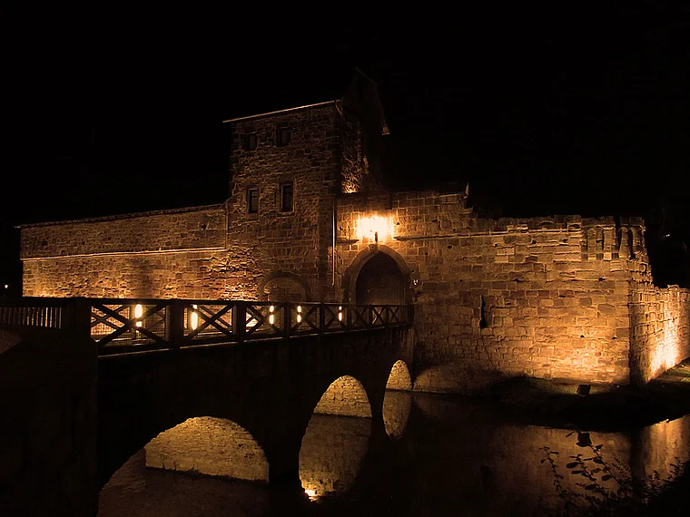 Bad Vilbel Burg Nachtaufnahme