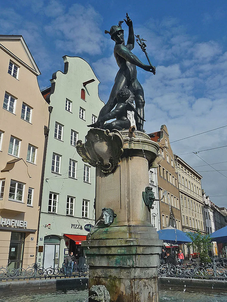 Augsburg Merkurbrunnen total