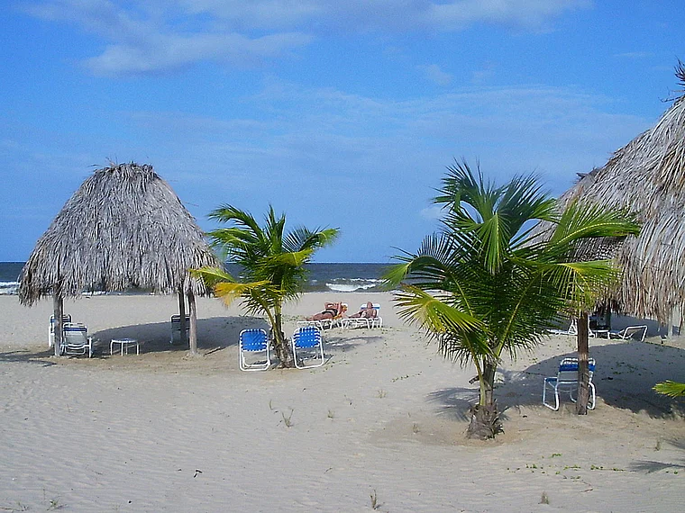 Venezuela Laguna de Tacarigua Hütten am Strand