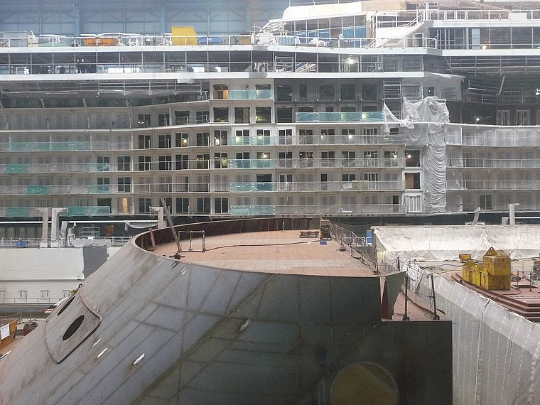 Papenburg Meyer Werft Besucherzentrum Blick in Montagehalle