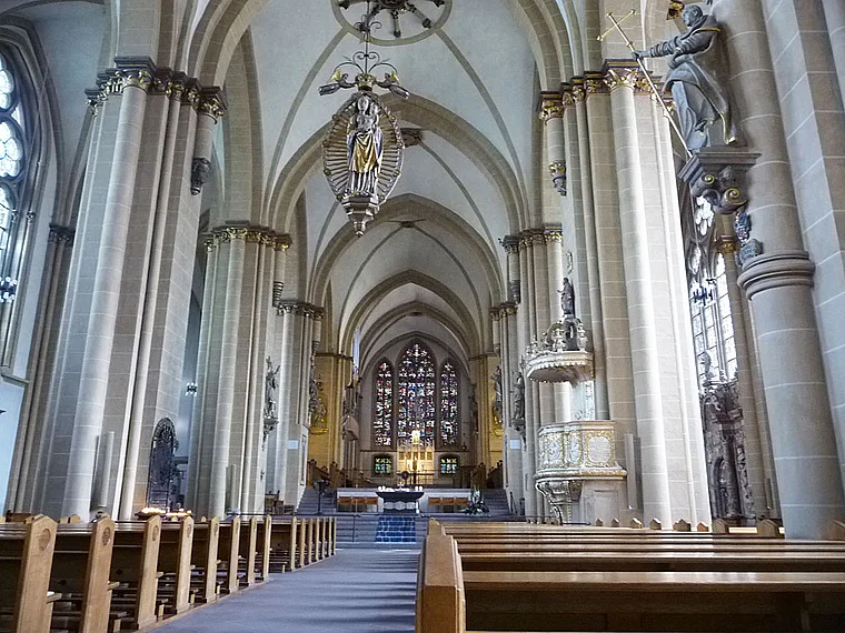Paderborn Dom Innenaufnahme