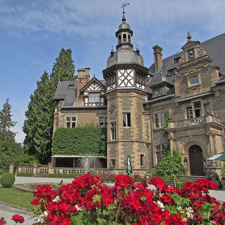 Ebsdorfergrund Schloss Rauischholzhausen nah
