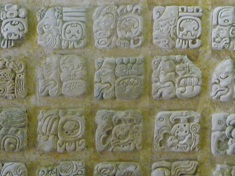 Mexiko Palenque Maya Schriftzeichen