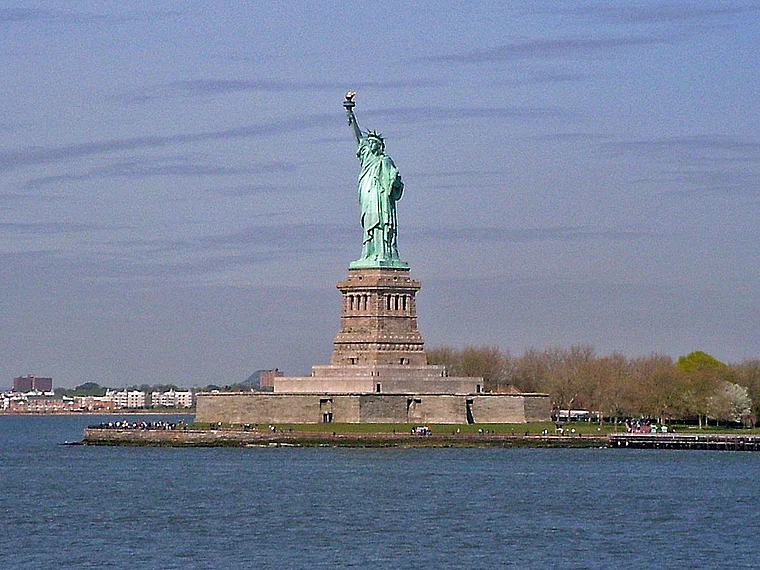 New York Freiheitsstatue von Fähre