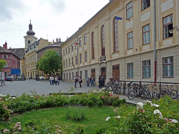 Rumänien Hermannstadt Gymnasium außen