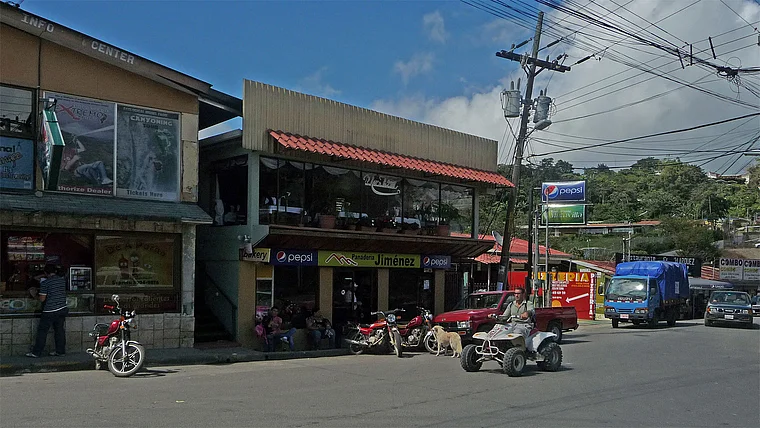 Costa Rica Santa Elena Straßenszene