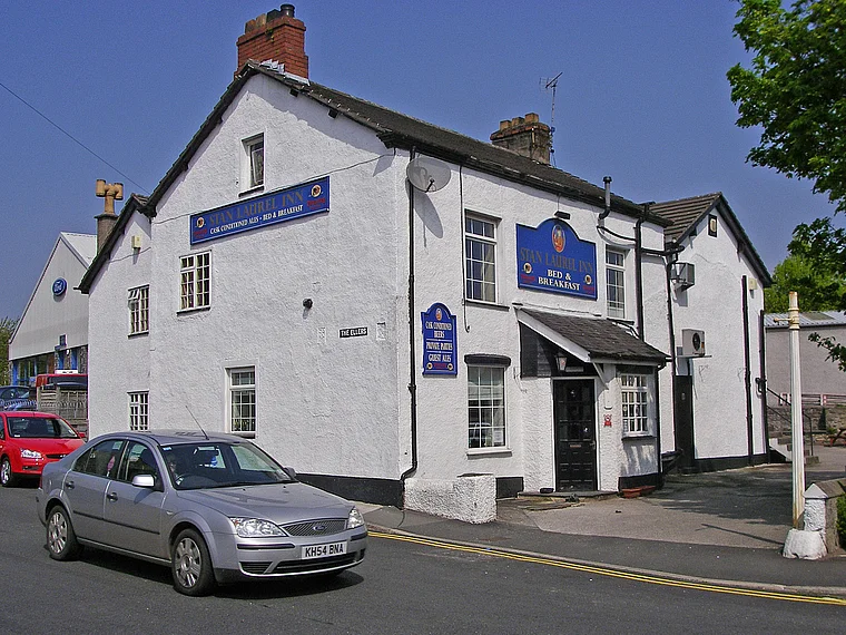 Lake District Ulverston Stan Laurel Inn außen
