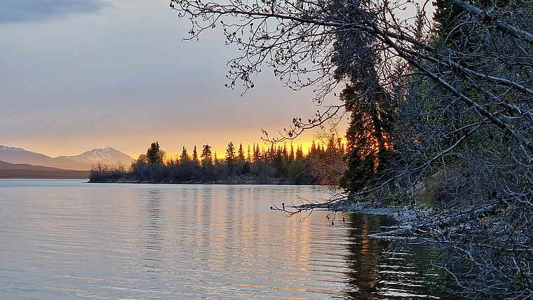 Kanada British Columbia Atlin Lake Sonnenuntergang