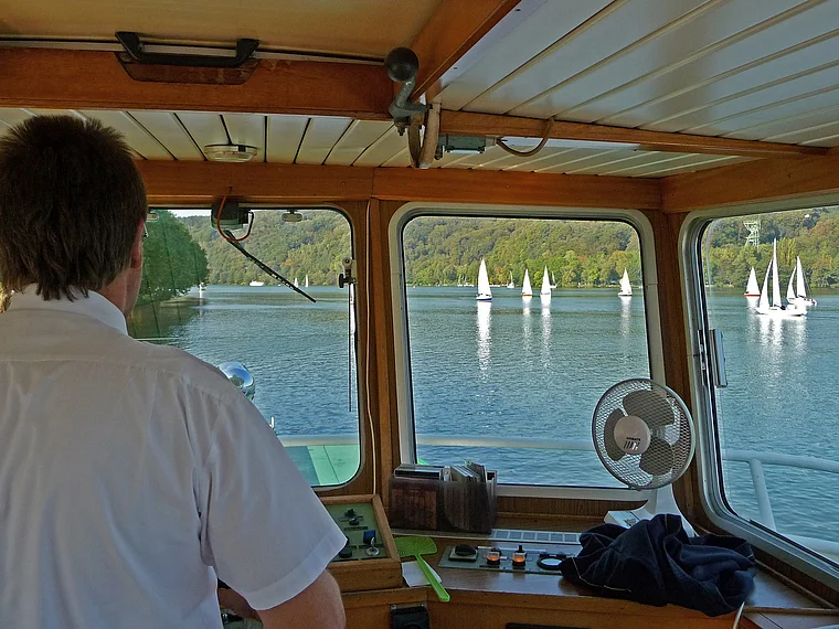 Baldeneysee Schiff Stadt Essen Kommandobrücke