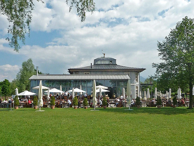 Bernau Chiemsee Sallers Badehaus außen