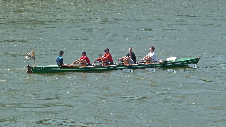 Rhein Ruderboot Vierer mit Steuermann